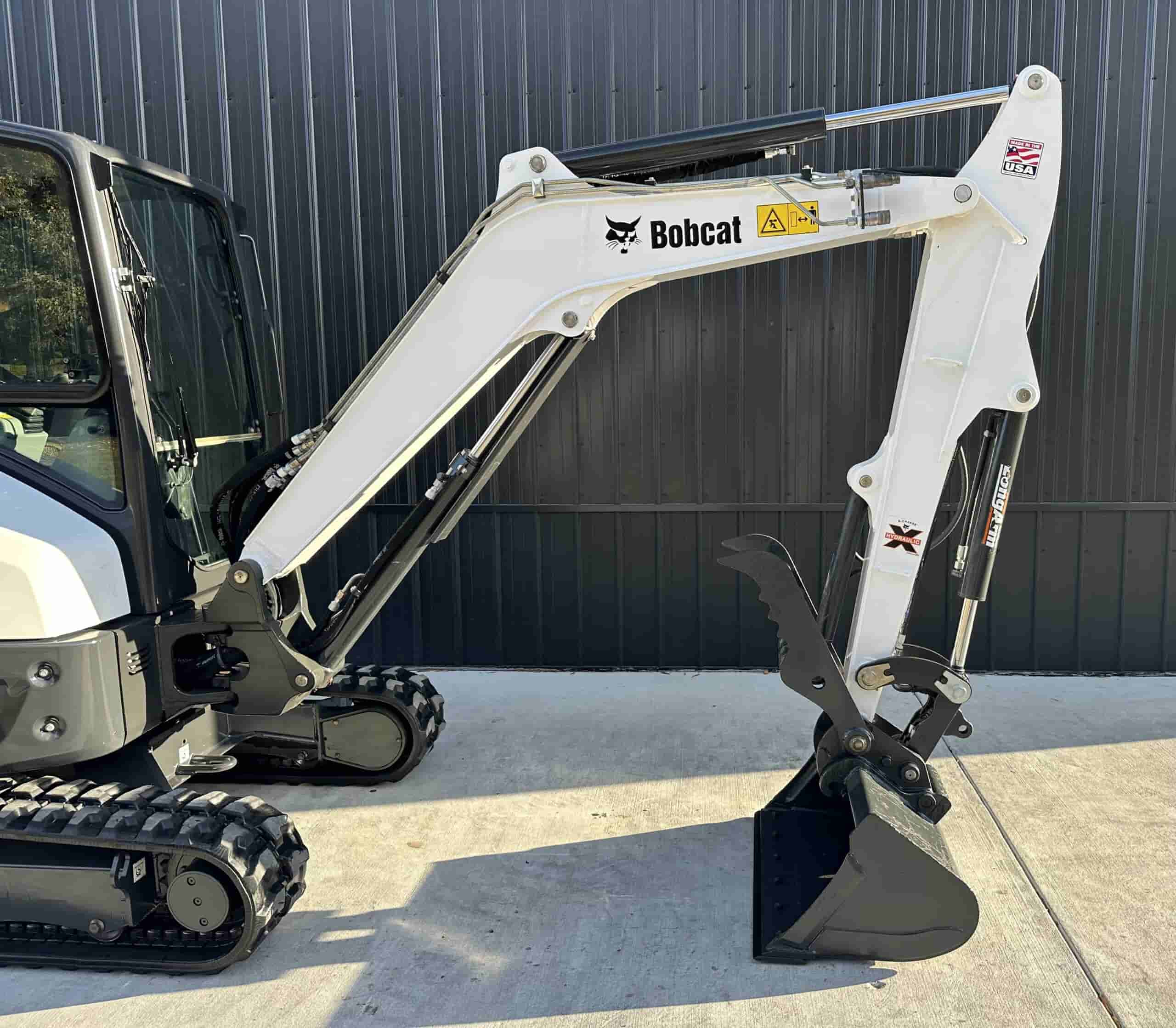 2020 BOBCAT E32i
